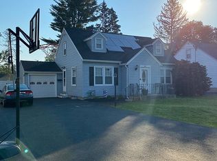 614 Charles St, Glenville, NY 12302