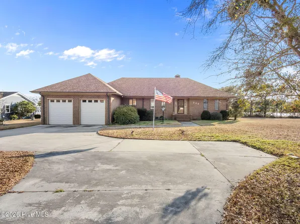 200 Pelican Drive, Newport, NC 28570