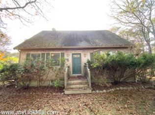 38 Puritan Dr, Oak Bluffs, MA 02557