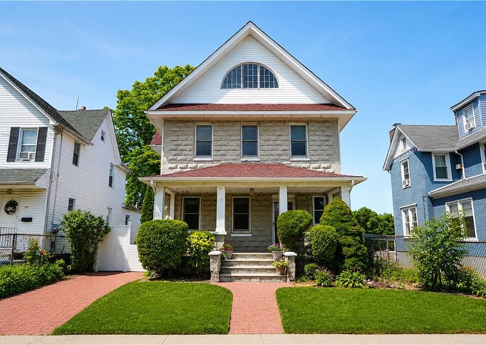 1st image of 69 Saint Stephens Pl