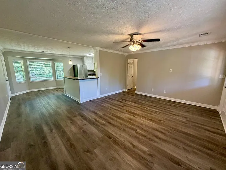 285 Lakeshore Dr — Photo 9