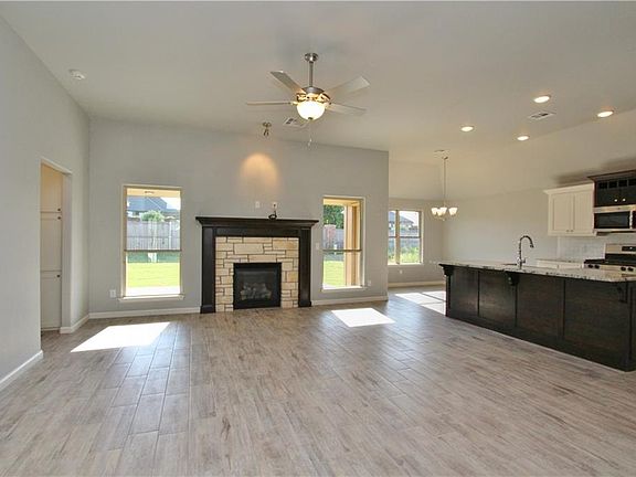 5th image of 2165 Wheatheart Dr