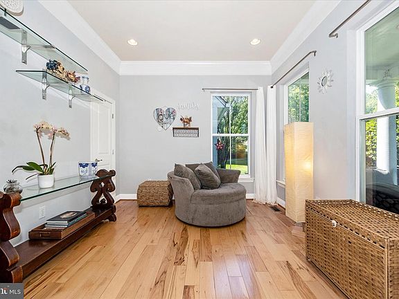 5th image of 22405 Brook Point Way