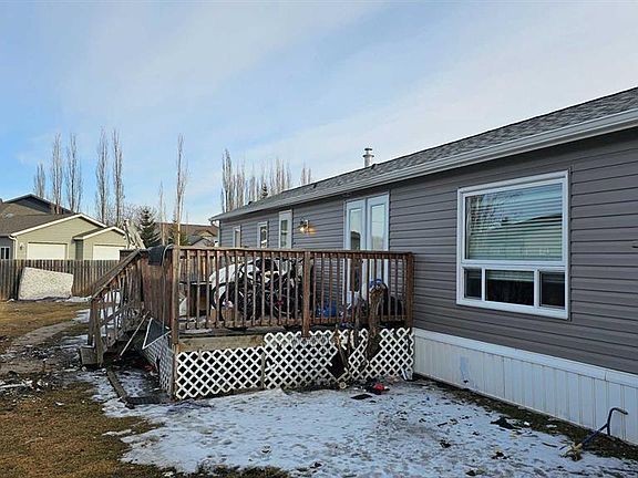3rd image of 6001 W 53 Avenue Close