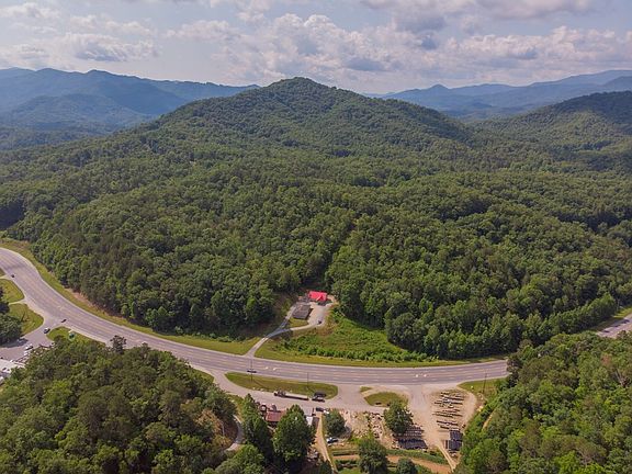 4th image of 7829 Highway 19 W