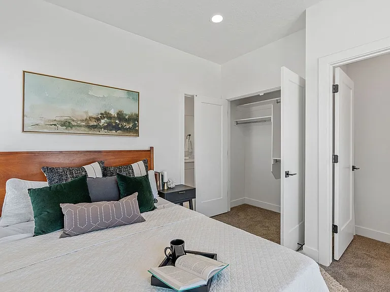 Central Heights Townhomes — Photo 41