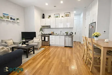 132 Havemeyer Street, #2C