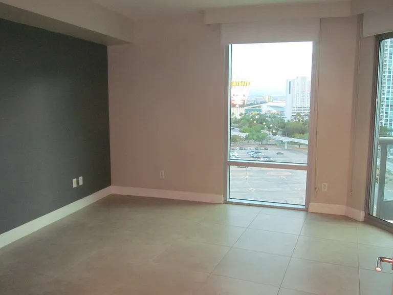 222 Karen Ave #1105 — Photo 31