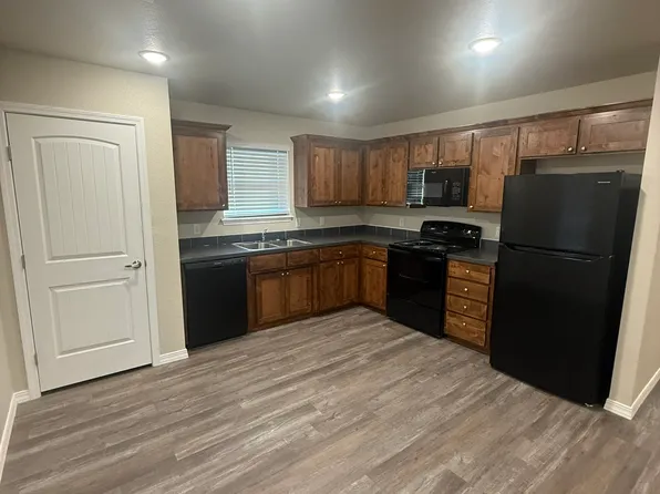 627 N School St, Charleston, AR 72933