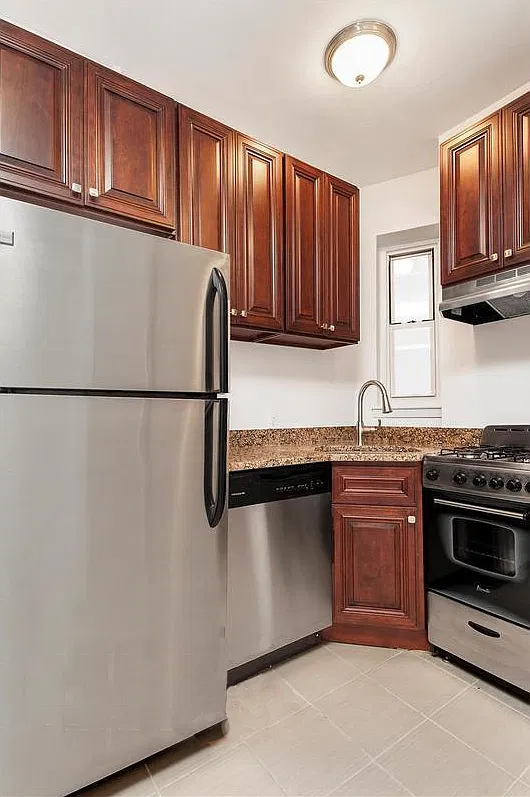 519 East 81st Street — Photo 3