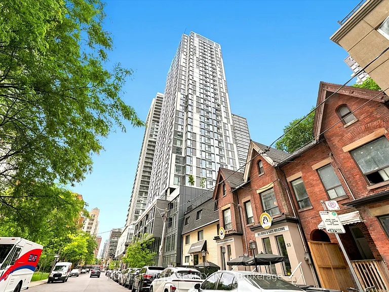 65 Mutual St #309 — Photo 4