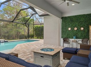 3773 Helmsman Dr, Naples, FL 34120