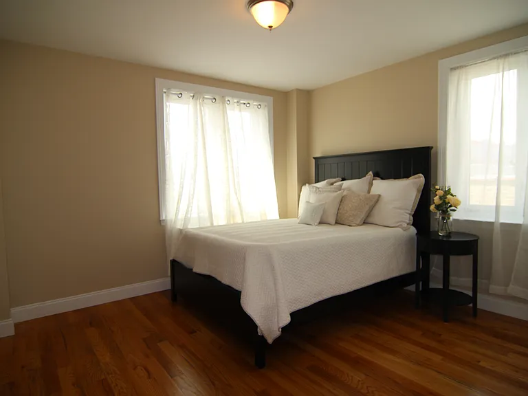2012 31st St #2G — Photo 6