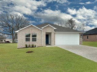 3100 Rosalee Ln, Gravette, AR 72736