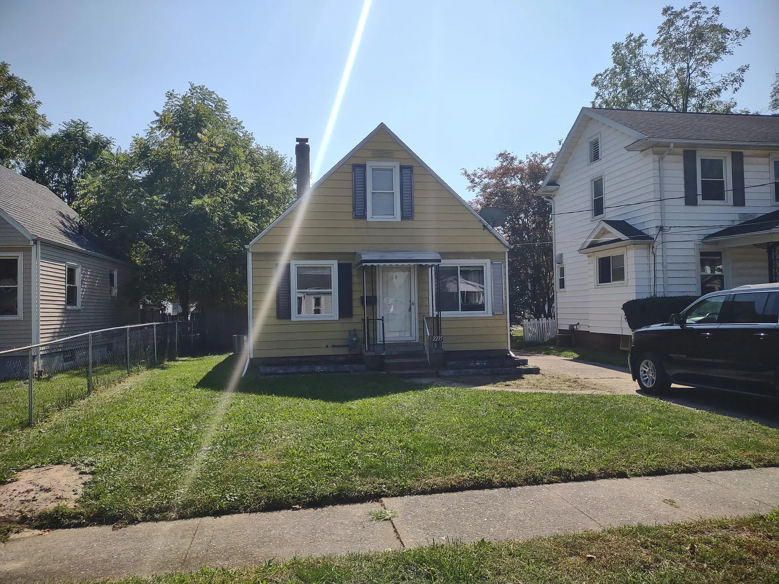 2235 Dunham St photo 1