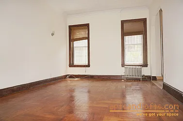 Rented by aptsandlofts.com