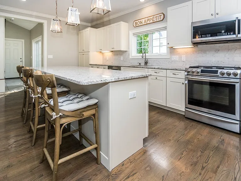 85 Oak St #1 — Photo 6