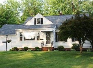 1303 Haverston Rd, Lyndhurst, OH 44124