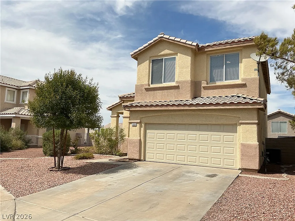 3 bed, 2.5 bath, 1584 sqft, $1,950 — Photo 1