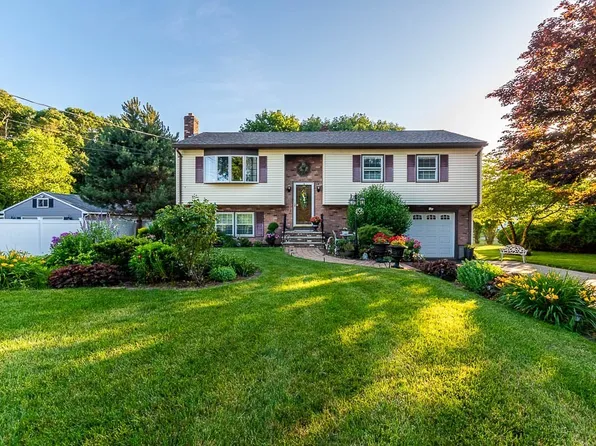 308 Highland St, Taunton, MA 02780