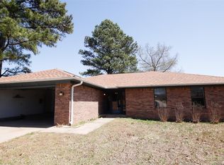 1109 S Green Willow Rd, Okmulgee, OK 74447
