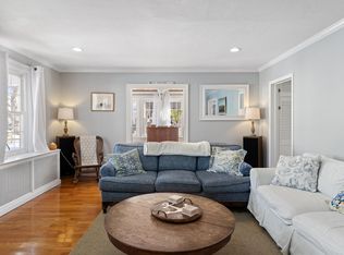 24 Girard Ave, Bay Shore, NY 11706