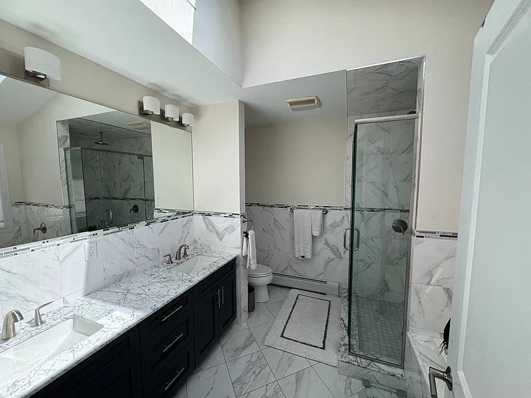 251 Marion Ave — Photo 16