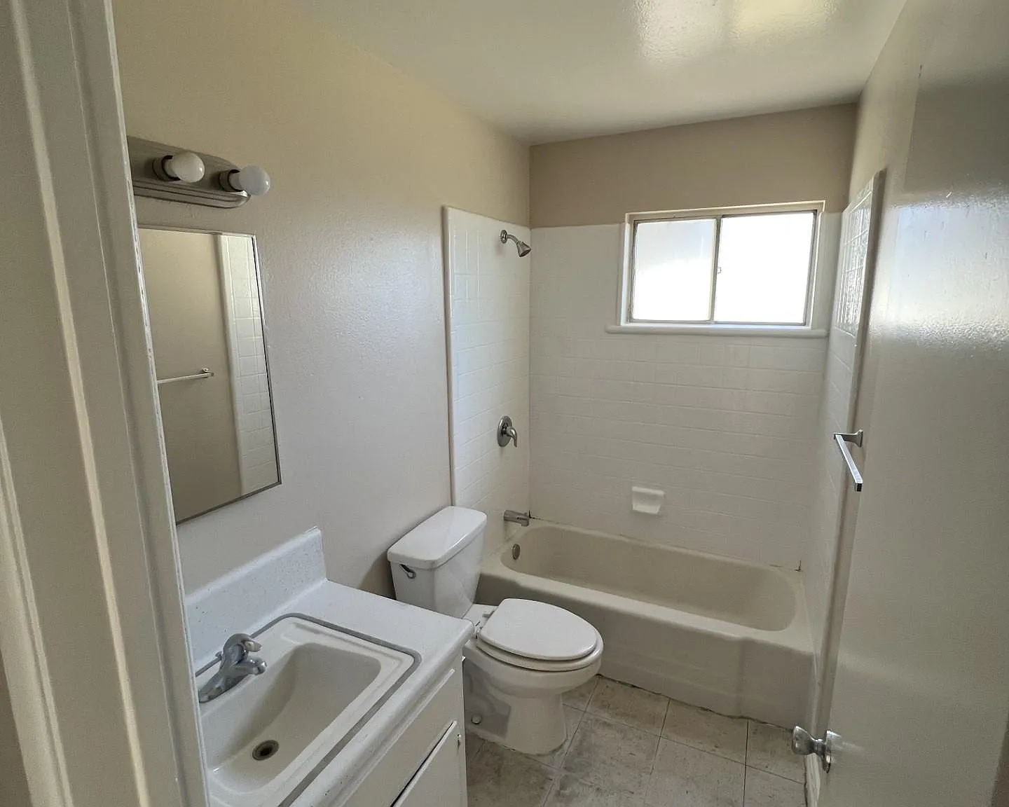 2 bed, $1,815 — Photo 4