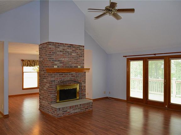 5th image of 13615 Willard Ave