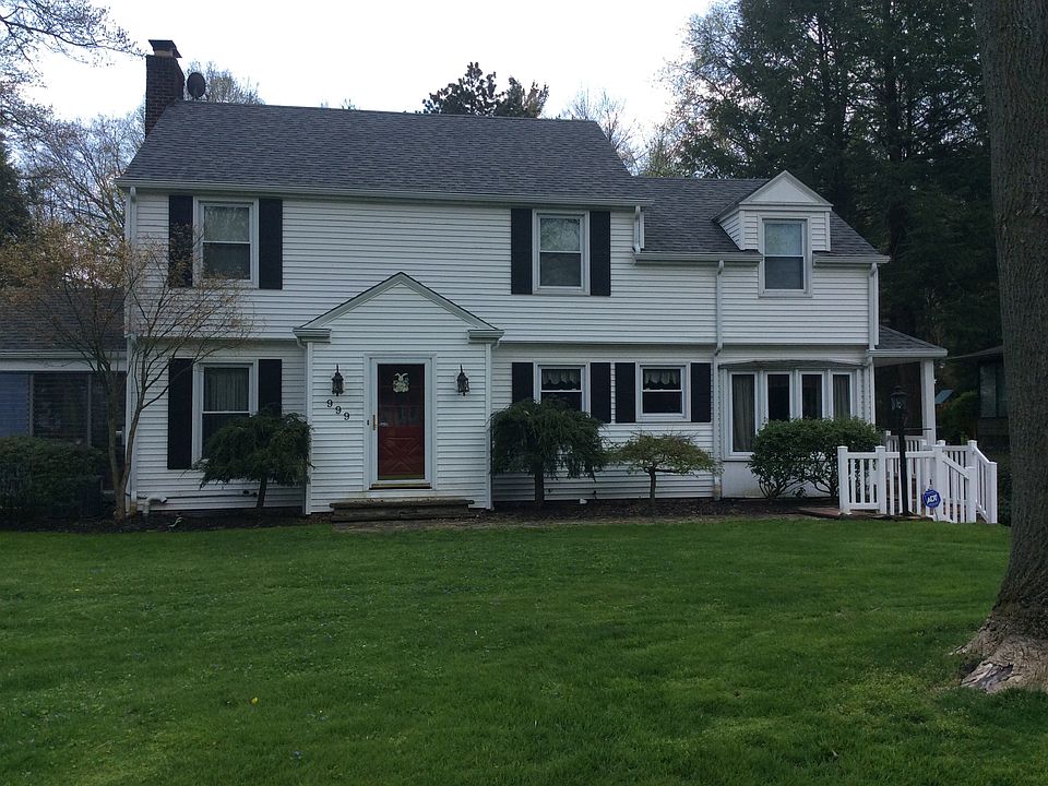 1st image of 999 Colonial Dr