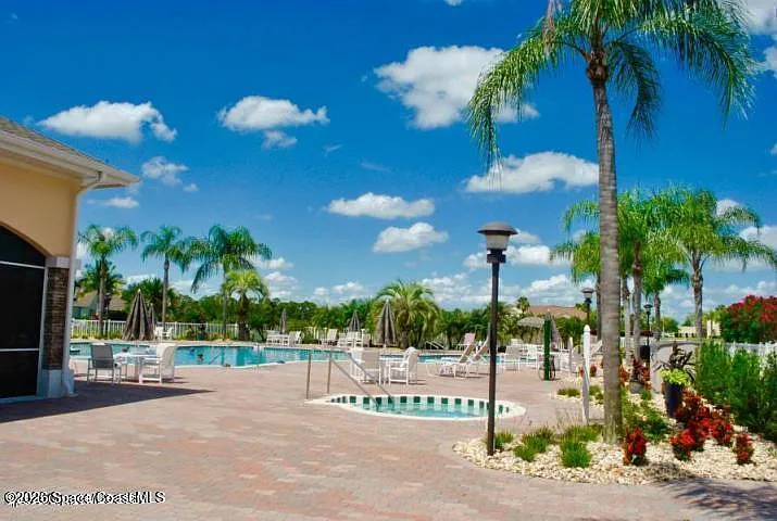 1610 Lago Mar Dr — Photo 30