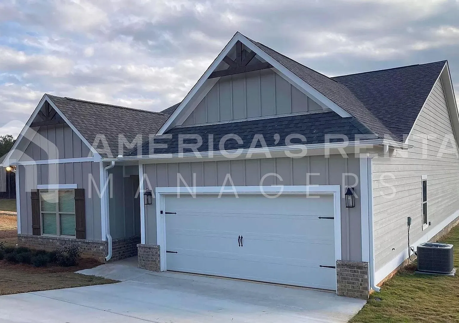 Deposit Pending - Home For Rent In Riverside, al Available To View With 48 Hours Notice! — Photo 2