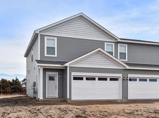 39752 Fallbrook Ave, North Branch, MN 55056