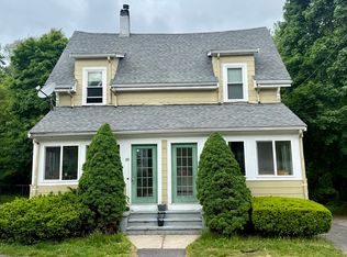 17-19 Moraine Pl, Brockton, MA 02301