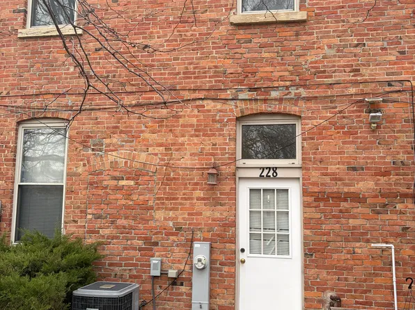 228 Mill St, Yorkville, IL 60560
