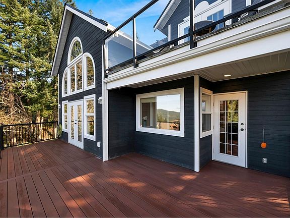 2nd image of 6054 Chippewa Rd