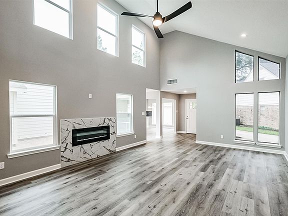 4th image of 1623 Cherry Ridge Dr