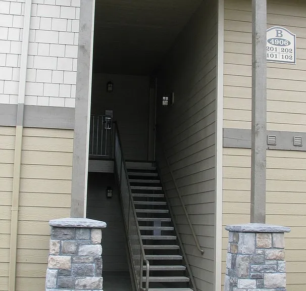 195-Santiam Village Apartments — Photo 51