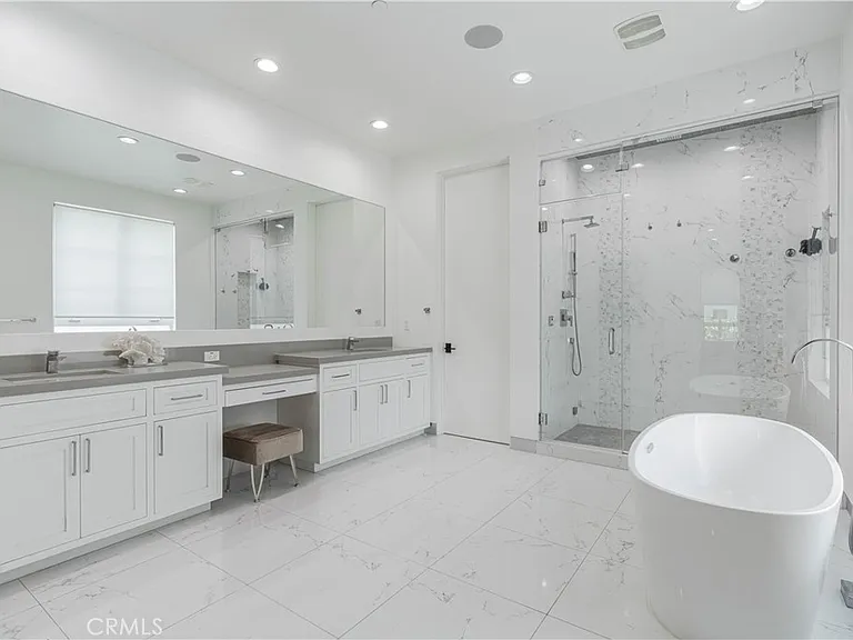 4435 Camellia — Photo 35