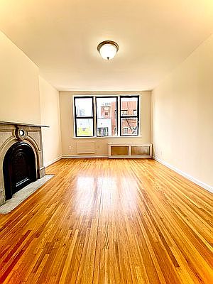 3rd image of 409 E 78th St APT 3D