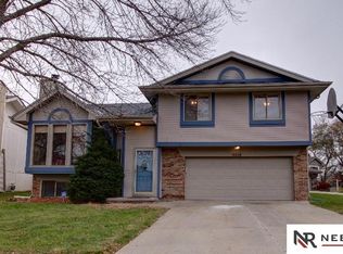 5516 N 111th St, Omaha, NE 68164