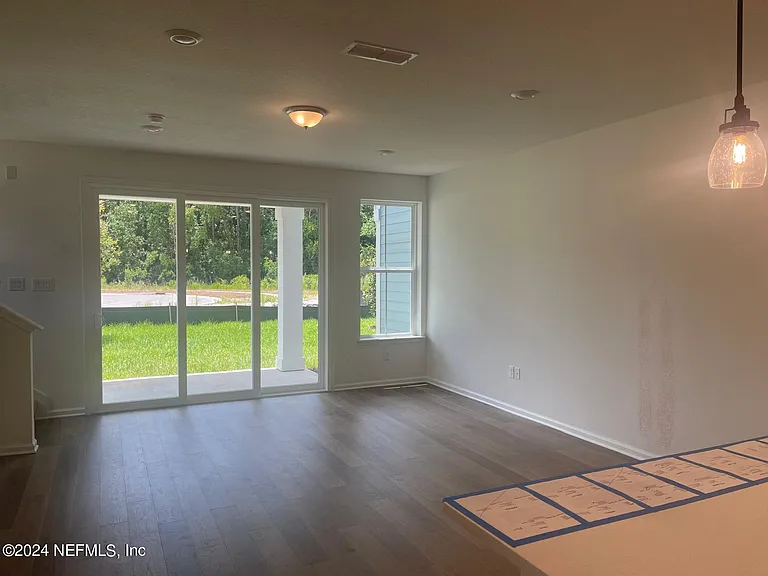 21 Mellowood Ln — Photo 6