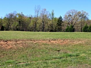 290 Spring Valley Dr, Lexington, NC 27295