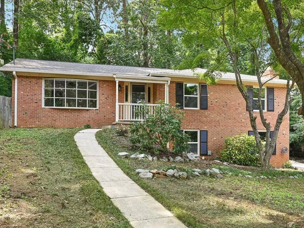 3710 Lail Ct, Raleigh, NC 27606