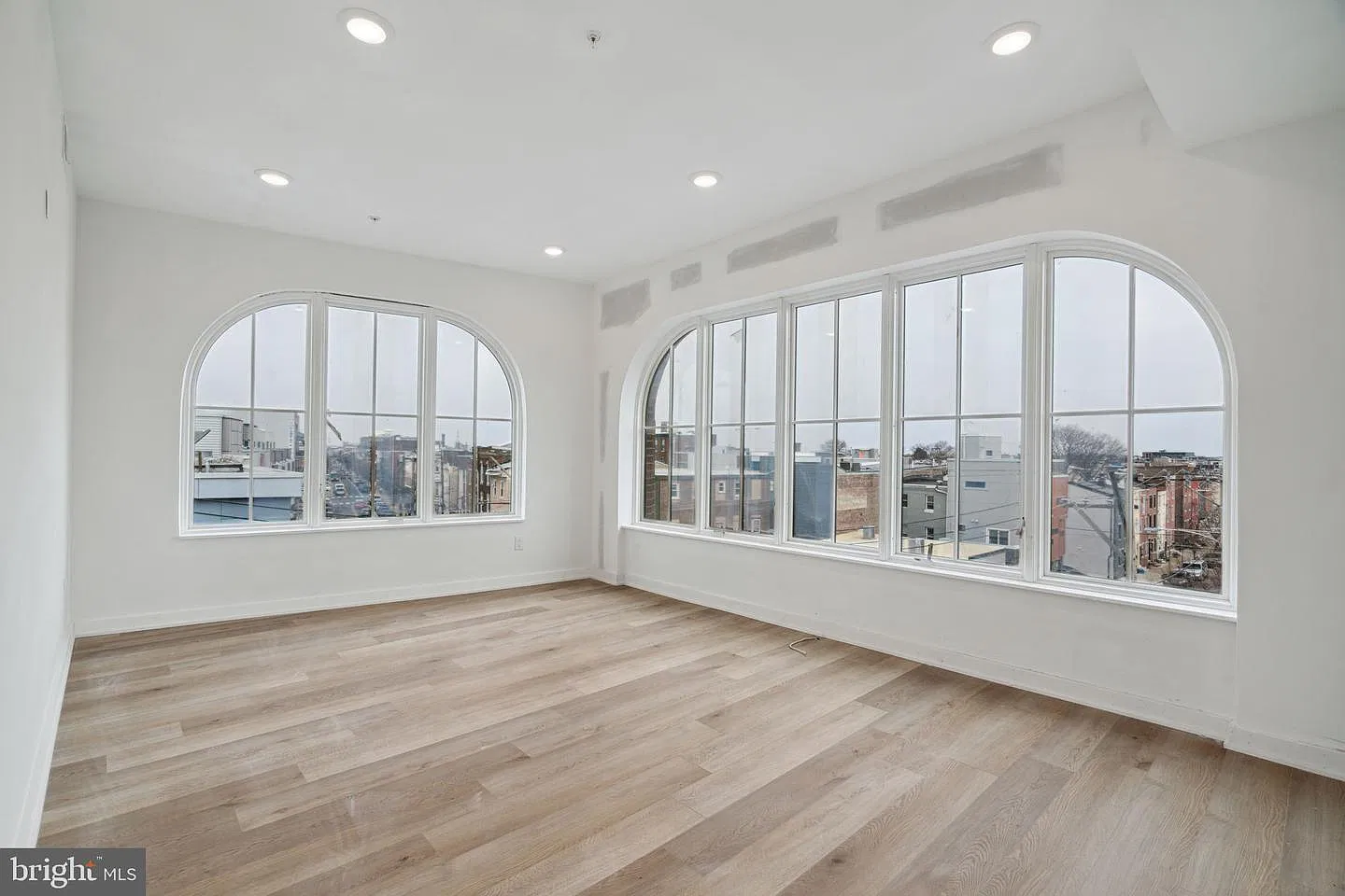 2 bed, 1000 sqft, $2,495 — Photo 1