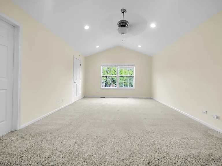 1028 Orchard Pond Ct #1028 — Photo 16