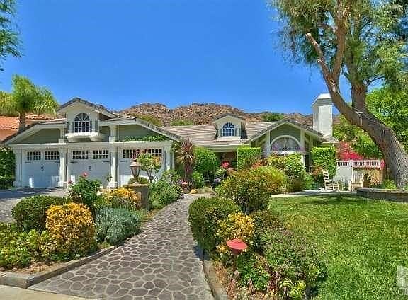 3rd image of 1470 Forest Knoll Dr
