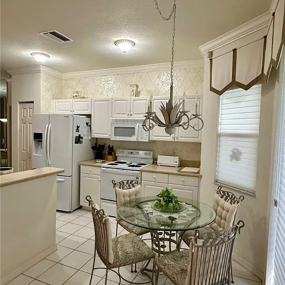9304 Lake Abby Ln — Photo 6
