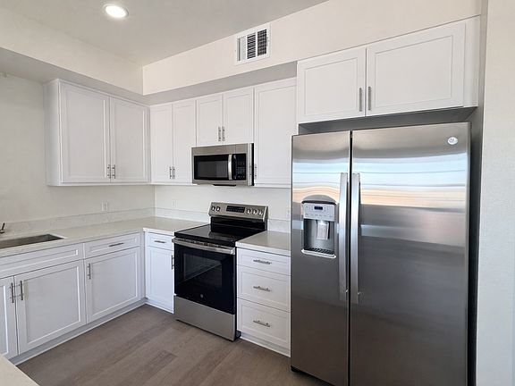 5th image of 3630-3644 Harrison St #112