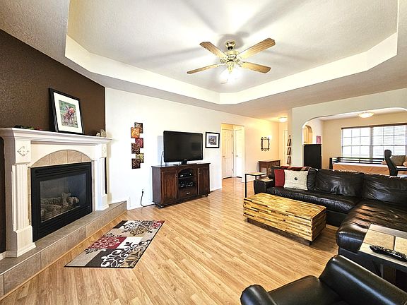 4th image of 609 W Chandler Drive